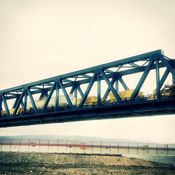 Eingleisige Eisenbahnbrücke